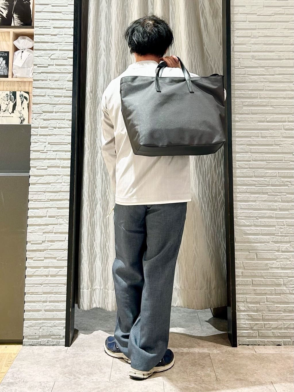 KENJI Iさんの「THE SHOP TK｜【程よく品のある着こなし】ジャカード フェイクレイヤード長袖Tシャツ 洗濯機OK」を使ったコーディネート