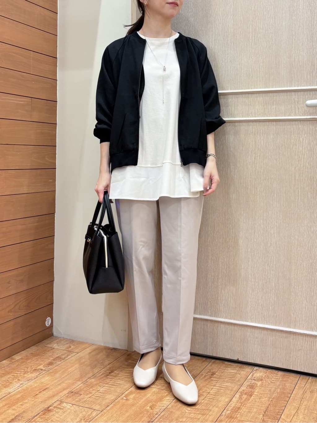 なみさんの「SHOO･LA･RUE｜【洗濯機可/S-LL】さらっと快適　麻調ゆるリブブルゾン」を使ったコーディネート