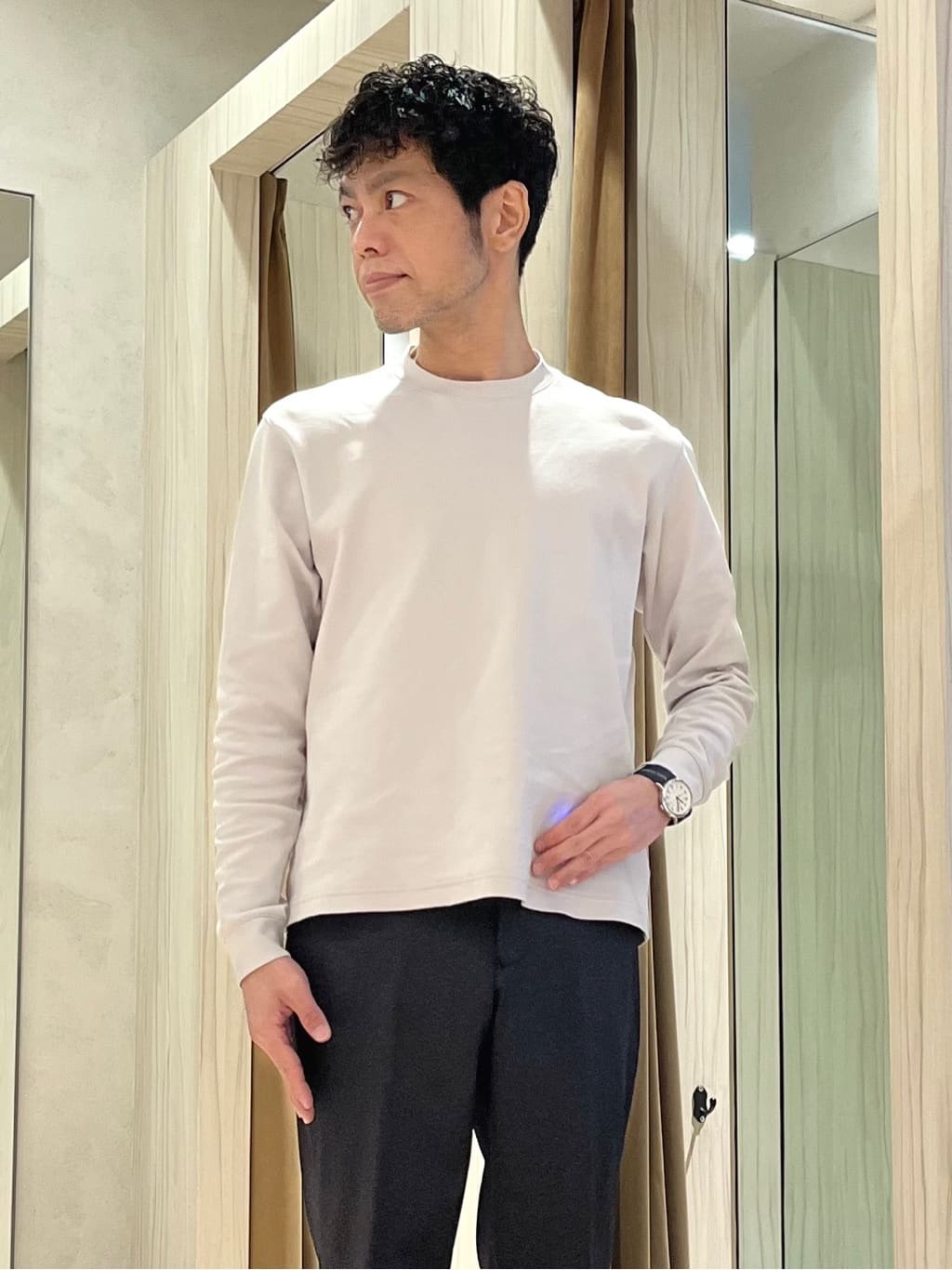 URAさんの「TAKEO KIKUCHI｜【360&deg;ストレッチ／軽量】None Of Stress ライト ジャケット（セットアップ対応）」を使ったコーディネート