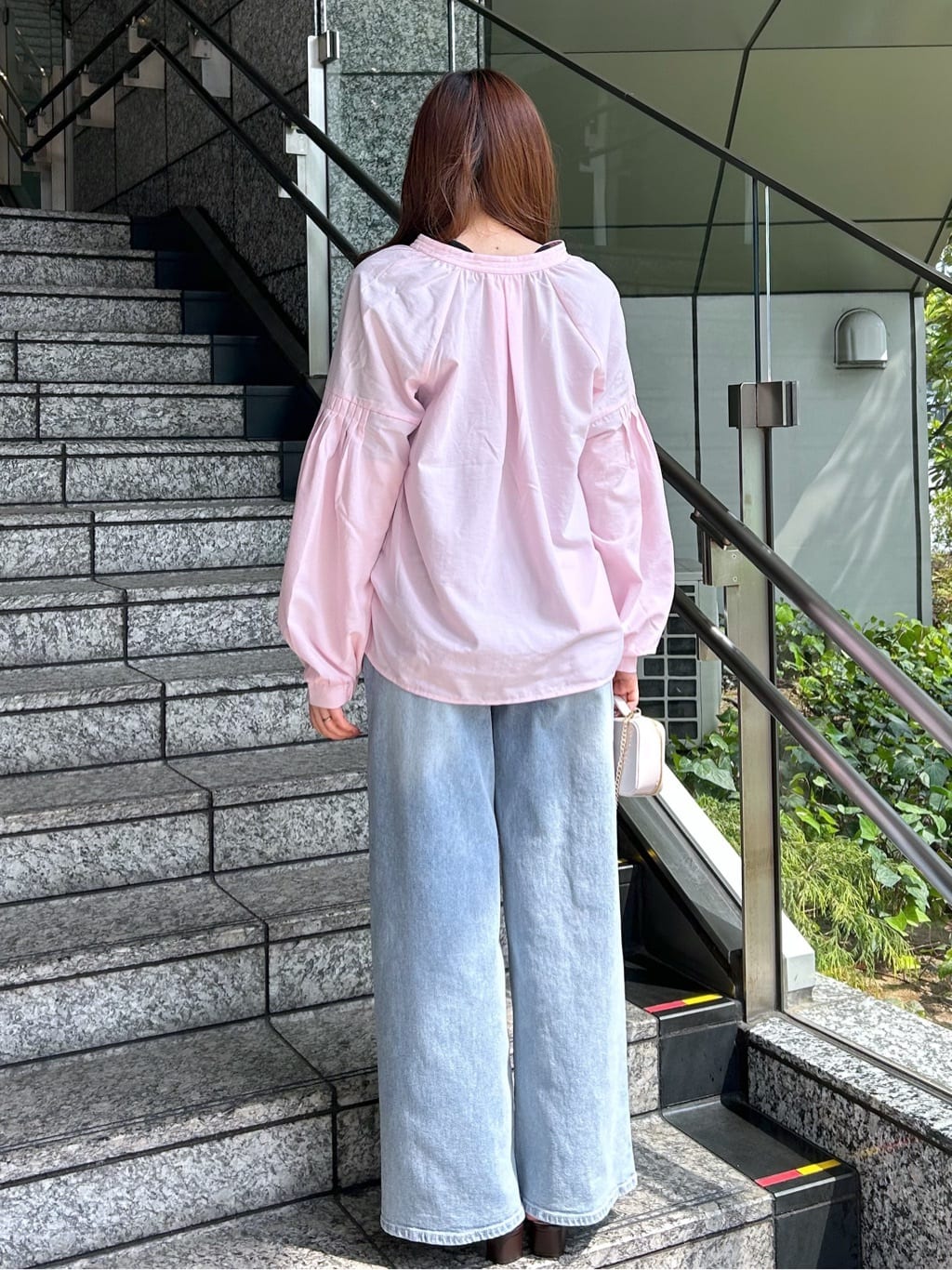 Risaさんの「OPAQUE.CLIP｜スキッパーボリュームスリーブブラウス【洗濯機OK】」を使ったコーディネート