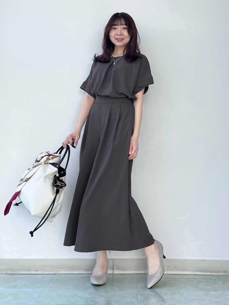 KAHOさんの「UNTITLED｜【セットアップ可/UVカット/前後2WAY】リラクシーフレンチスリーブブラウス」を使ったコーディネート