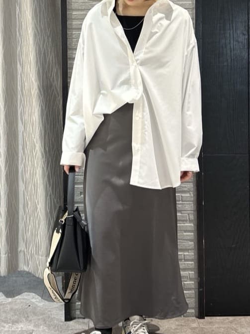 ga_riさんの「THE SHOP TK｜ゆったりシルエットで体型カバー ロングシャツ」を使ったコーディネート