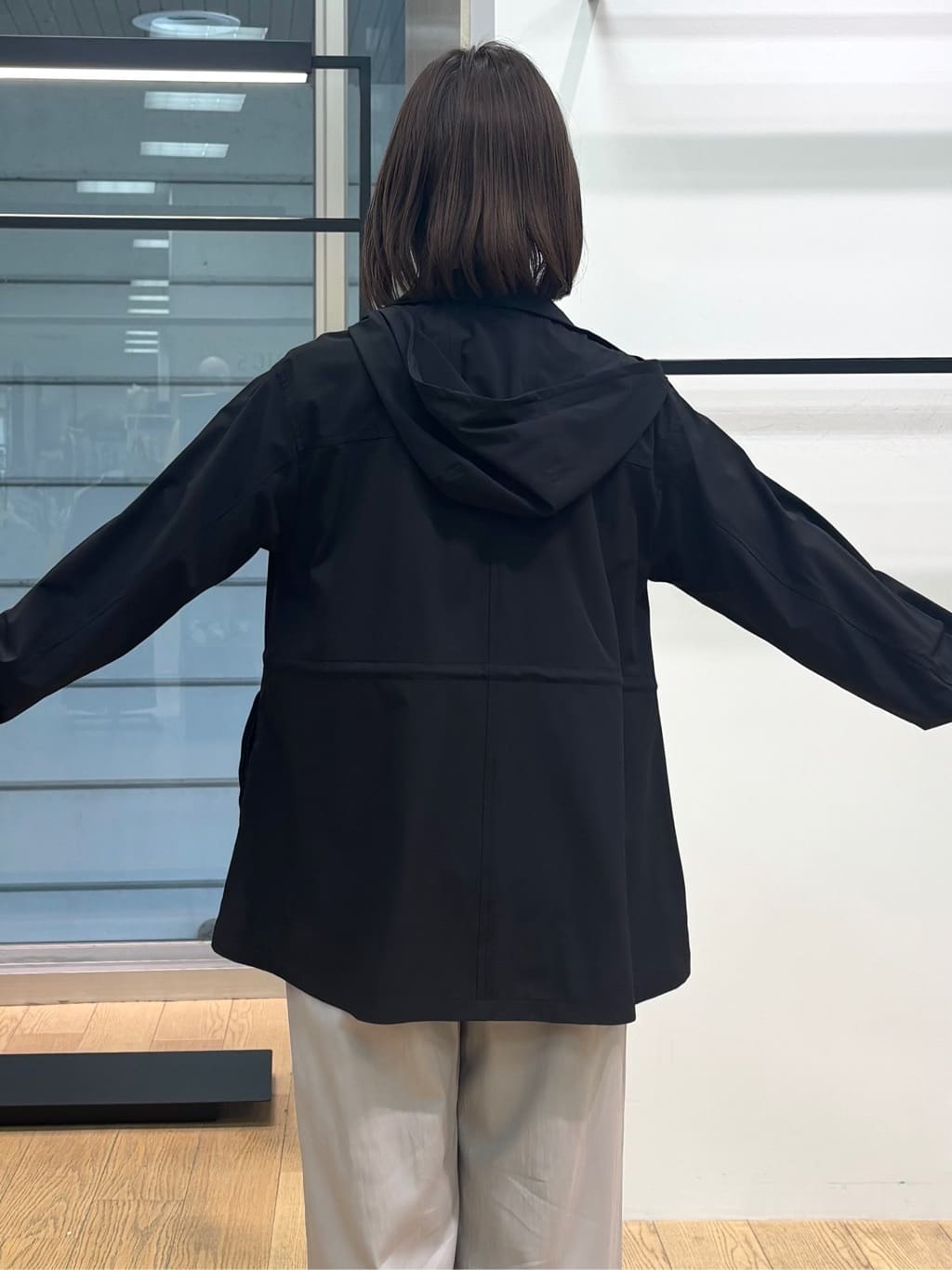 asamiさんの「INDIVI｜【洗える／大人シアー】タックプリーツ7分袖ブラウス」を使ったコーディネート