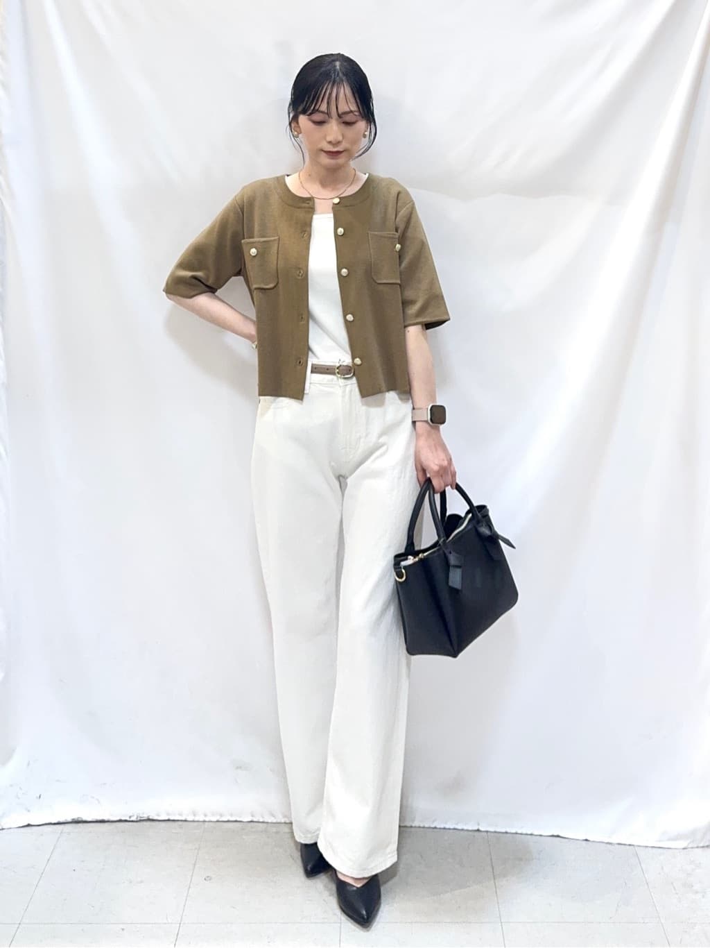 𝐇𝐢𝐫𝐨𝐦𝐢さんの「SHOO･LA･RUE｜【ネックアソート/洗濯機可】テレコ5分袖トップス」を使ったコーディネート