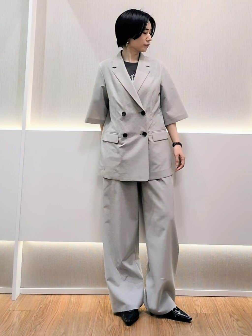 ミズタさんの「UNTITLED｜【シワになりにくい/セットアップ可/接触冷感】ハーフスリーブジャケット」を使ったコーディネート