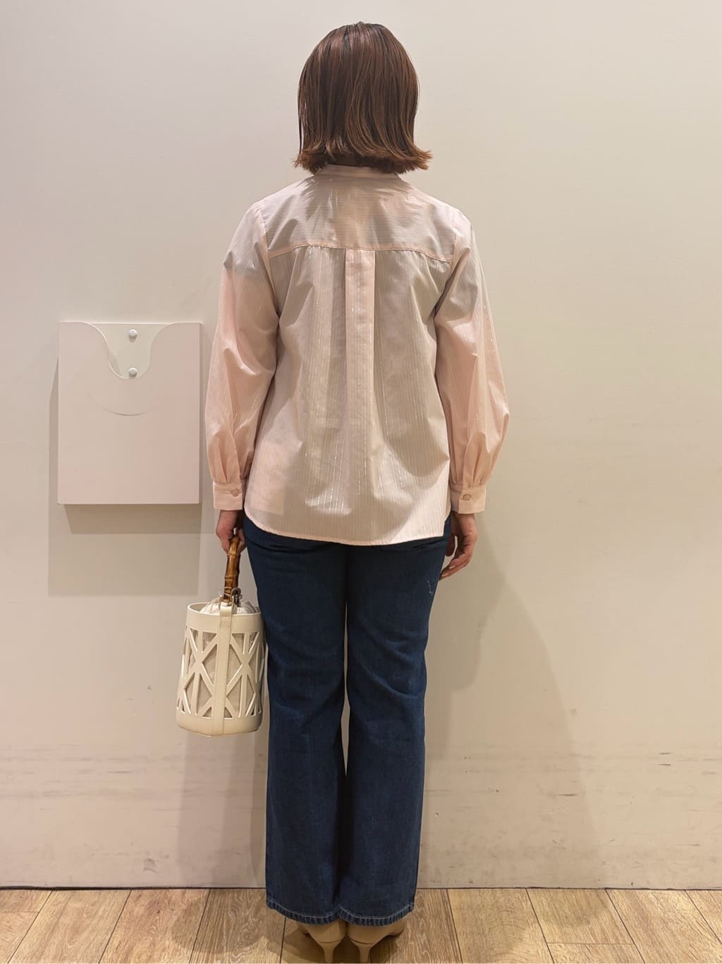 YUKOさんの「index｜フリルキーネックシャツ【洗濯機OK／イージーアイロン／防シワ】《XS～LL／7col》」を使ったコーディネート