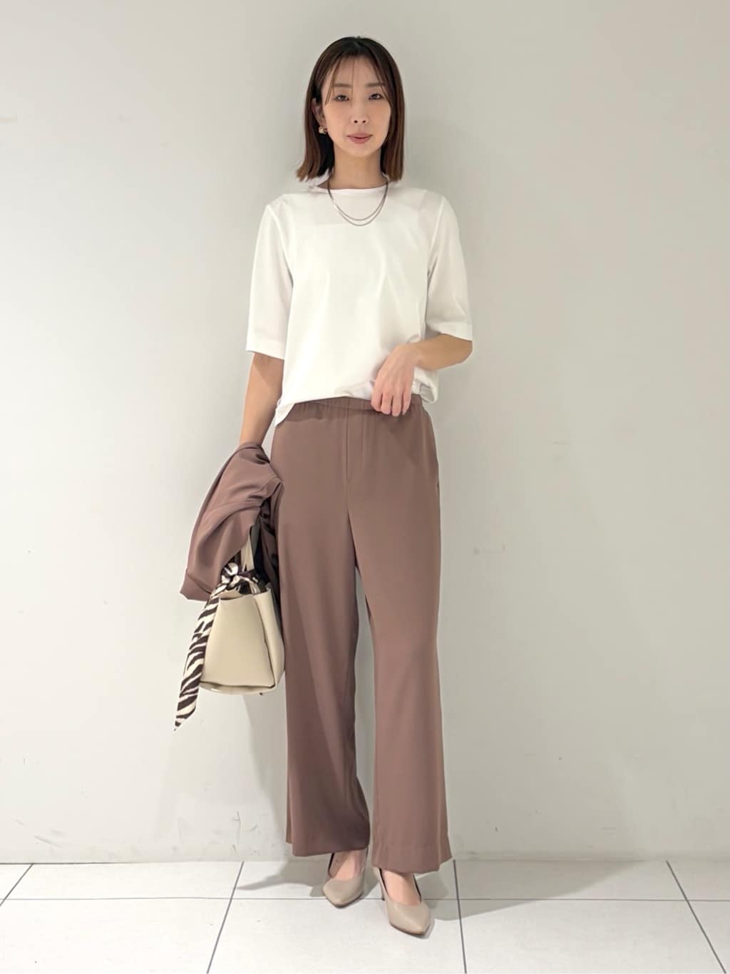 shioriさんの「INDIVI｜【接触冷感／透湿／着る日傘】ドルマンダブルジャケット」を使ったコーディネート