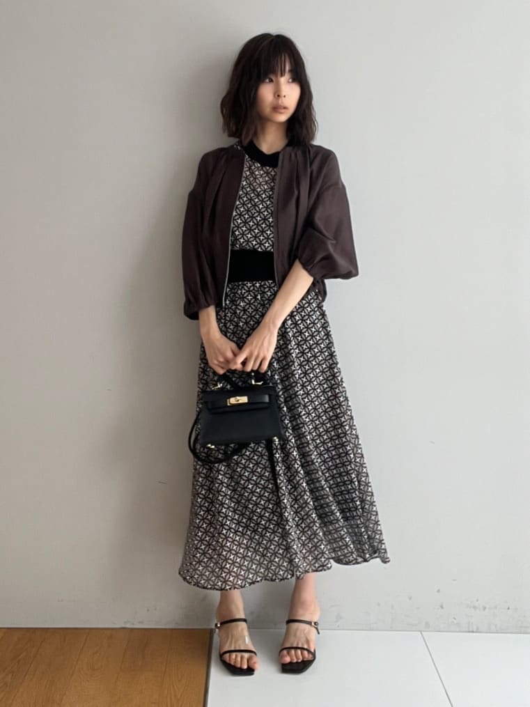 misaさんの「DRESSTERIOR｜ウォッシャブル シアーショートブルゾン」を使ったコーディネート