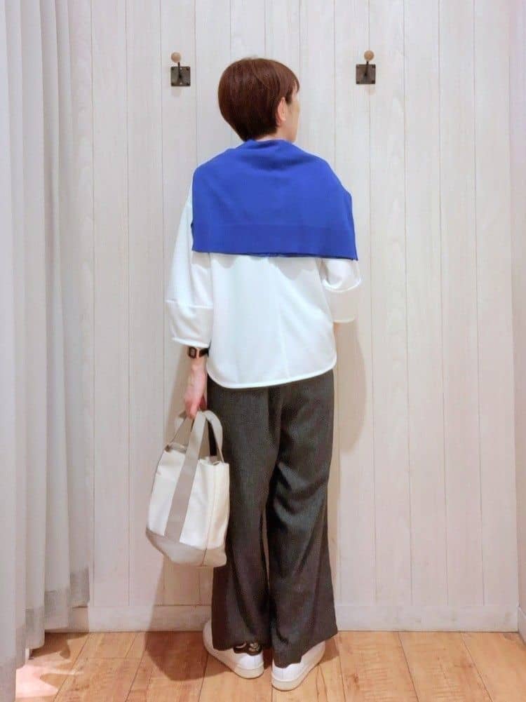 Ribさんの「SHOO･LA･RUE｜【2点セット/7分袖】ランタンスリーブで女性らしい インせず着られる ネックレス付きブラウス」を使ったコーディネート
