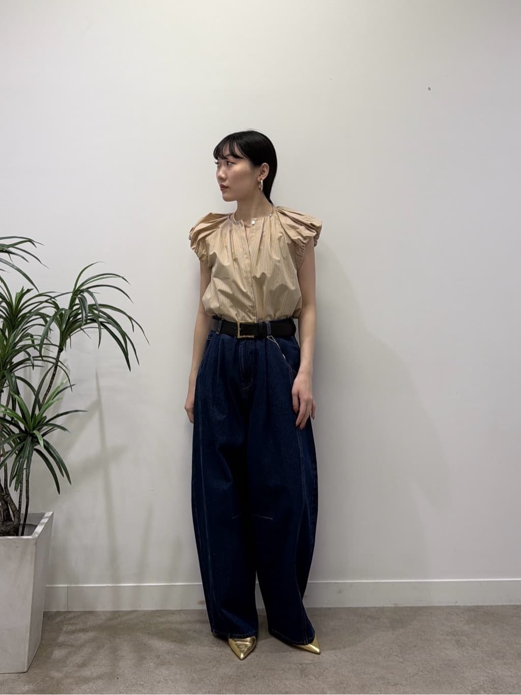 rinaさんの「INDIVI｜タイプライターパフショルシャツ」を使ったコーディネート