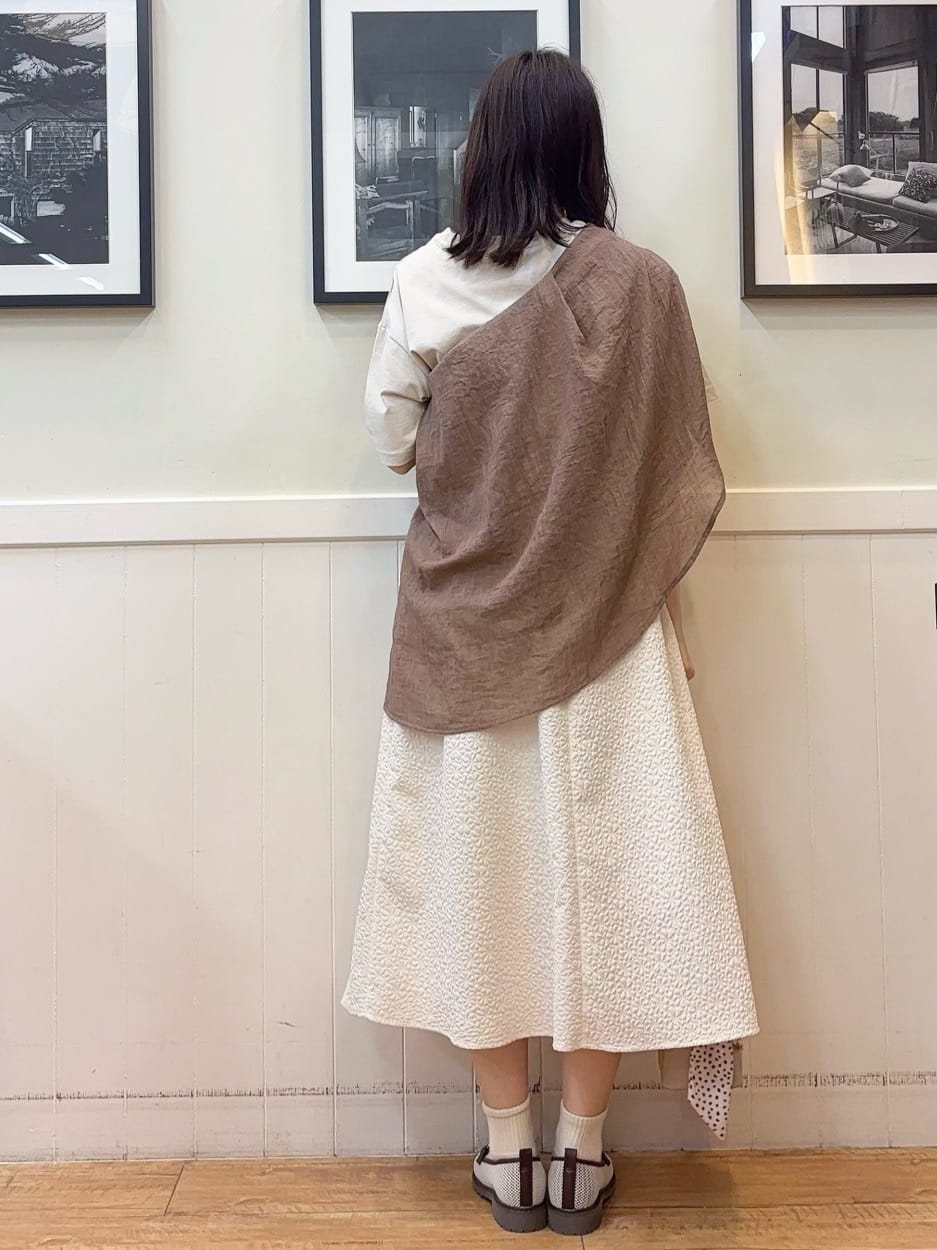 えぬさんの「SHOO･LA･RUE｜【綿100%/S-LL/プチプラ】ゆるシルエット シンプルTシャツ」を使ったコーディネート