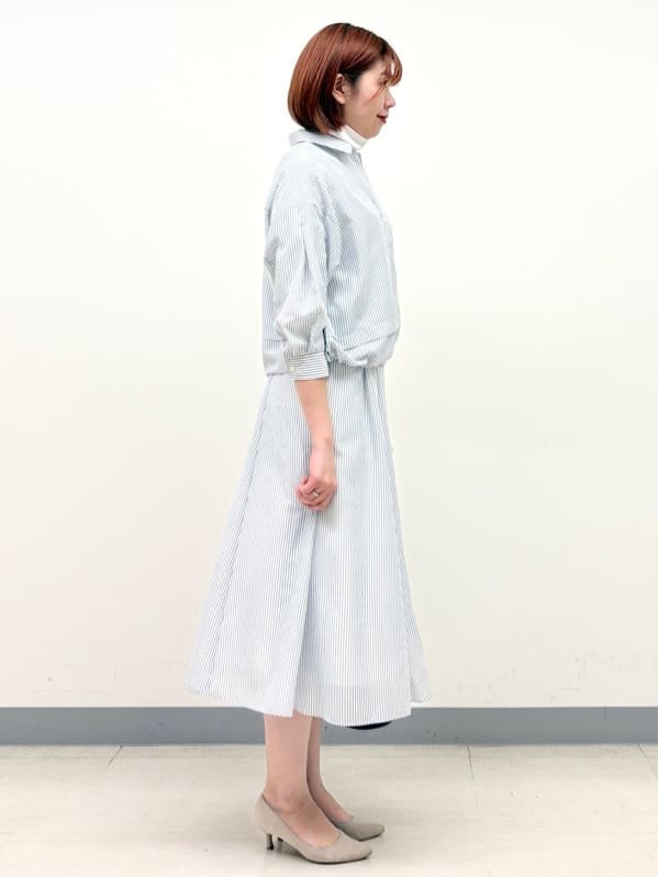 まいこさんの「INDIVI｜【接触冷感／洗える／2WAY】ドロスト付 シアーシャンブレーシャツ」を使ったコーディネート