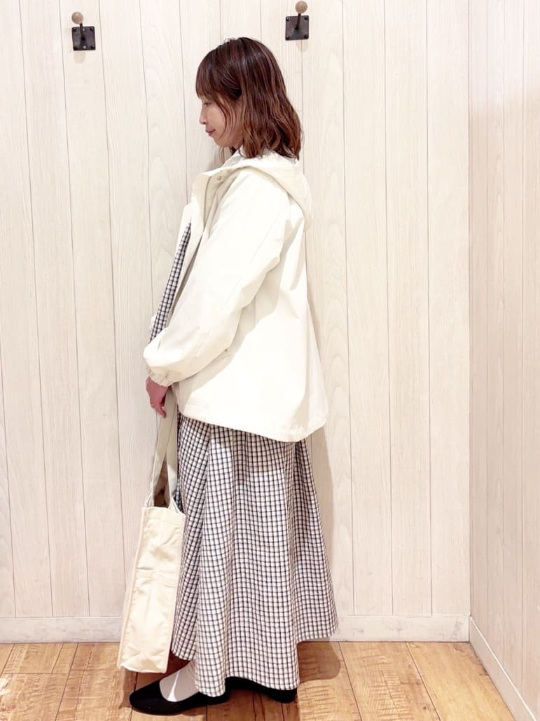 あいこさんの「SHOO･LA･RUE｜【セットアップ可/洗濯機可】上品チェックが好印象 ゆるさら6分袖ブラウス」を使ったコーディネート