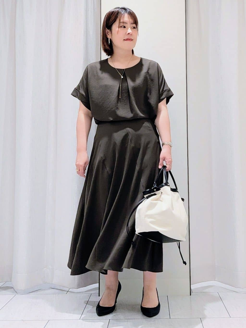 Onumaさんの「UNTITLED｜【セットアップ可/UVカット/前後2WAY】リラクシーフレンチスリーブブラウス」を使ったコーディネート
