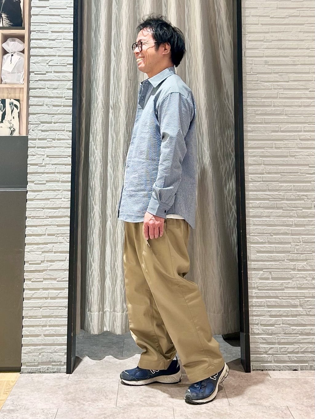 KENJI Iさんの「THE SHOP TK｜【無地だと少し物足りないという方へ】ジオメトリック柄 半袖Tシャツ 洗濯機OK」を使ったコーディネート