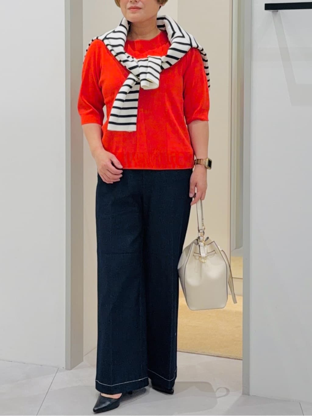 タナさんの「THE SHOP TK｜【S-XL/ひんやりタッチ】美しさ際立つ 6分袖ニット 洗濯機OK/UVケア/毛玉になりにくい」を使ったコーディネート