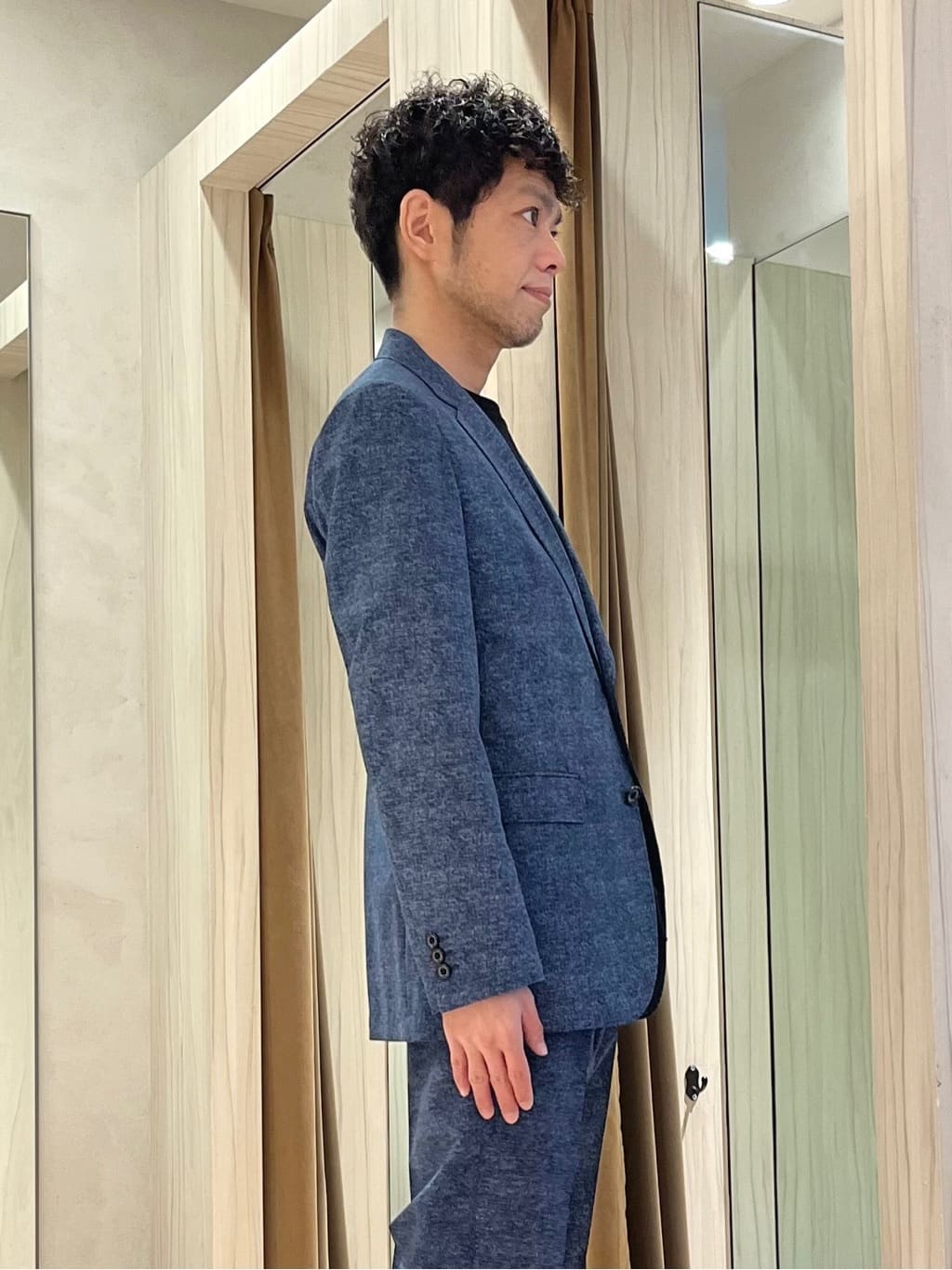 URAさんの「TAKEO KIKUCHI｜【抗菌防臭】COOL DOTS（R）ドビープリント ジャケット」を使ったコーディネート