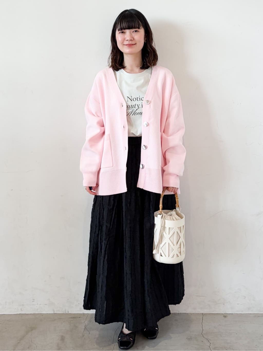 haruさんの「OPAQUE.CLIP｜リラクシーロゴプリントTシャツ【洗濯機OK】」を使ったコーディネート