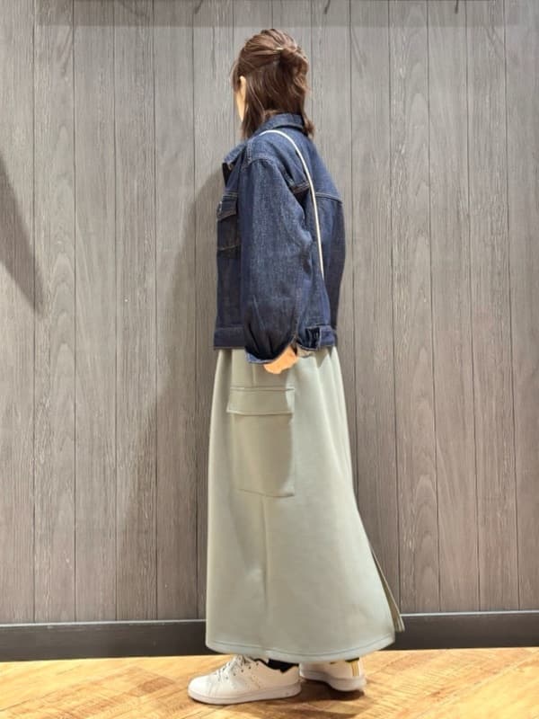 meiさんの「SHOO･LA･RUE｜【SHOO・LA・RUE DENIM】羽織るだけでこなれる　オーバーサイズデニムジャケット」を使ったコーディネート