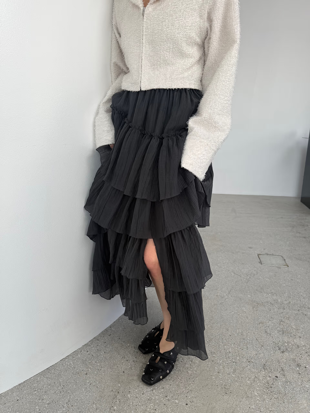 miyu maesakaさんの「CODE A｜M dramatic skirt」を使ったコーディネート