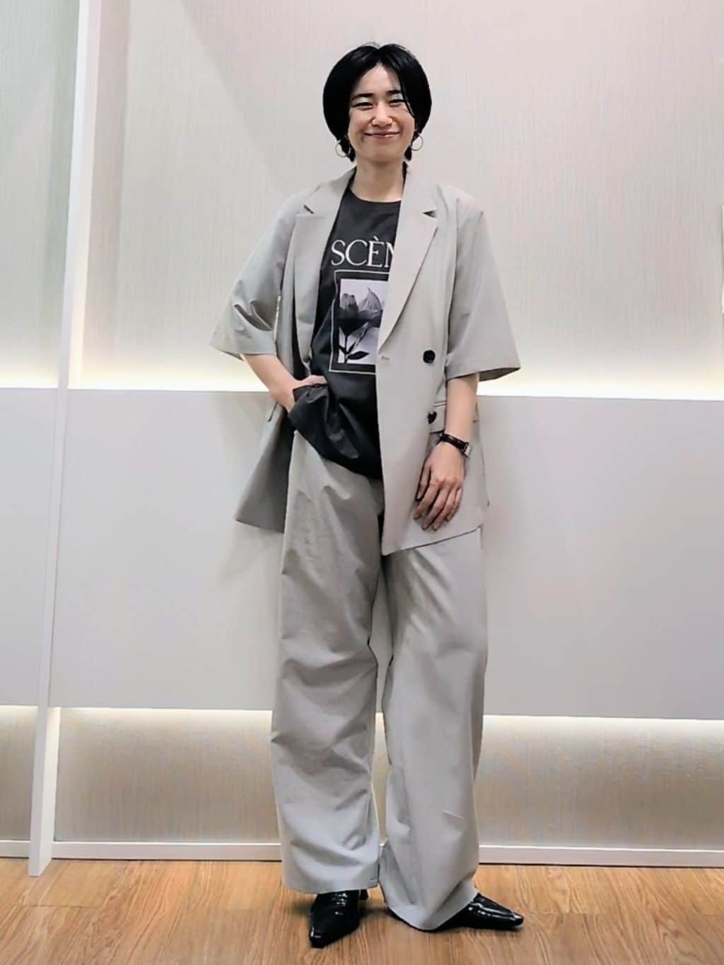ミズタさんの「UNTITLED｜【シワになりにくい/セットアップ可/接触冷感】ハーフスリーブジャケット」を使ったコーディネート