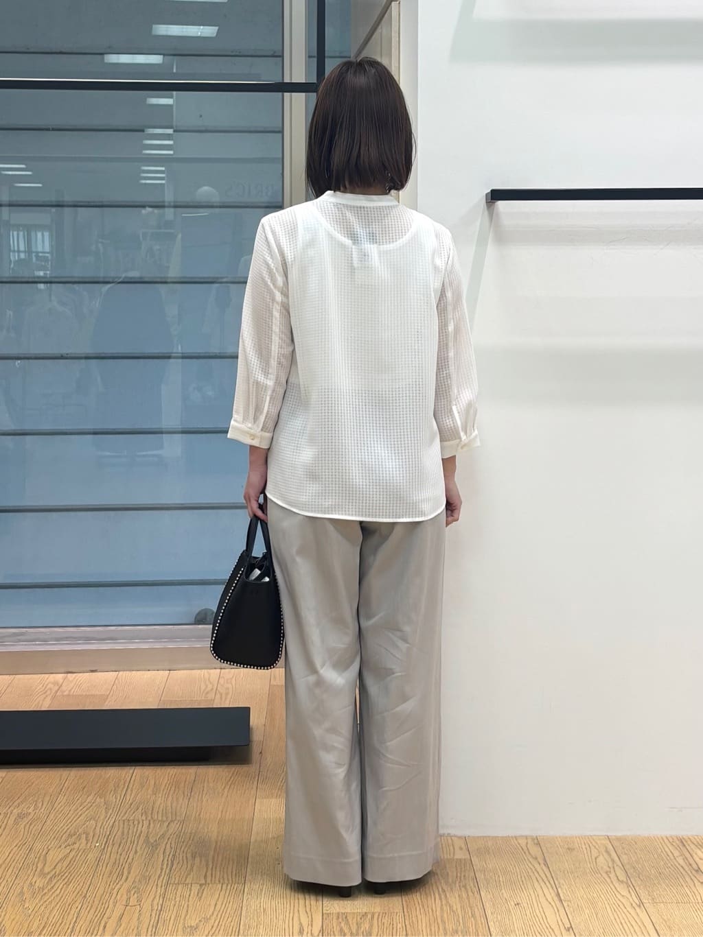 asamiさんの「INDIVI｜【洗える／大人シアー】タックプリーツ7分袖ブラウス」を使ったコーディネート