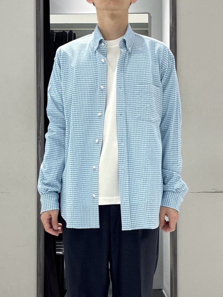 わいずみさんの「TAKEO KIKUCHI｜【抗菌防臭/シーズンレス】シアサッカーギンガムチェック ストレッチシャツ」を使ったコーディネート