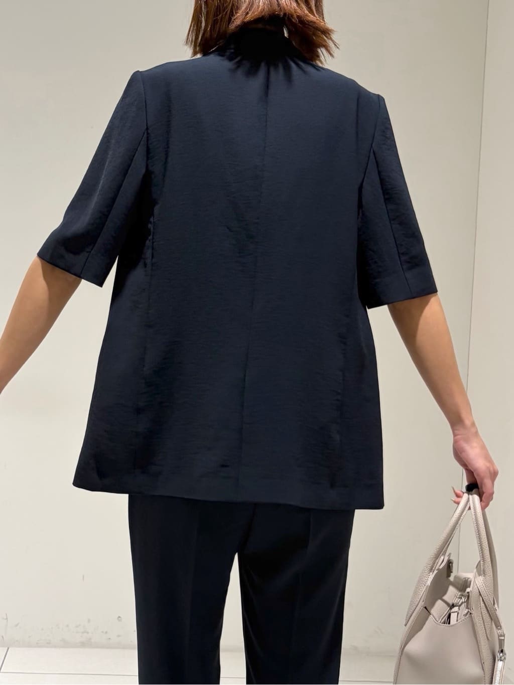 shioriさんの「INDIVI｜【着る日傘】ハーフスリーブダブルジャケット」を使ったコーディネート