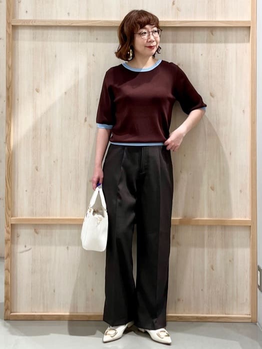 nakoさんの「THE SHOP TK｜【ひんやり/洗濯機OK/毛玉になりにくい/UV】さりげないラインで品よく映える 配色5分袖ニット」を使ったコーディネート