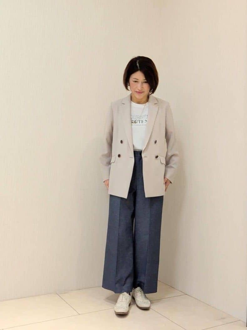 u-macoさんの「UNTITLED｜【新色追加/セットアップ可】エアリー ダブルブレストジャケット」を使ったコーディネート