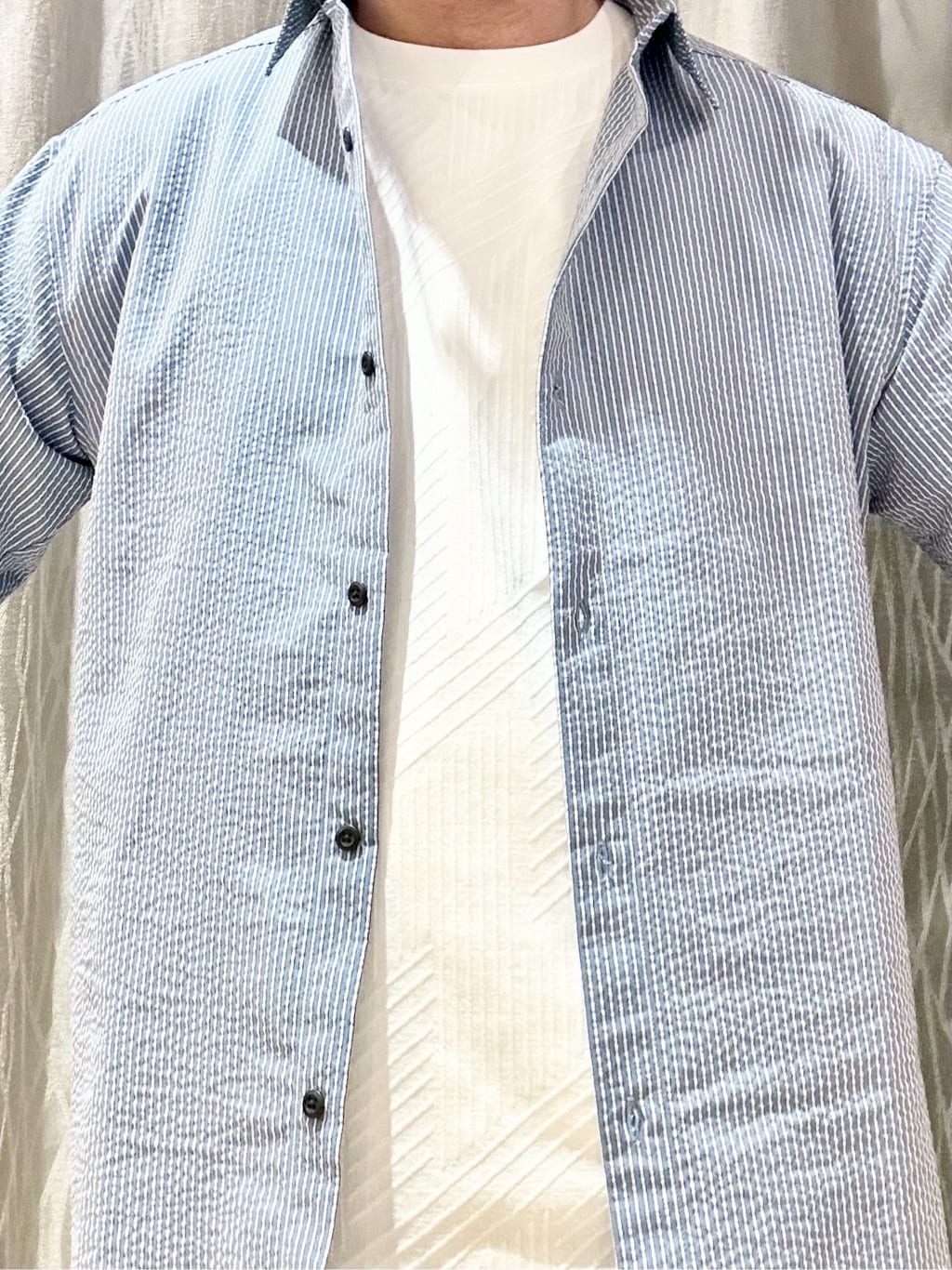 KENJI Iさんの「THE SHOP TK｜【無地だと少し物足りないという方へ】ジオメトリック柄 半袖Tシャツ 洗濯機OK」を使ったコーディネート