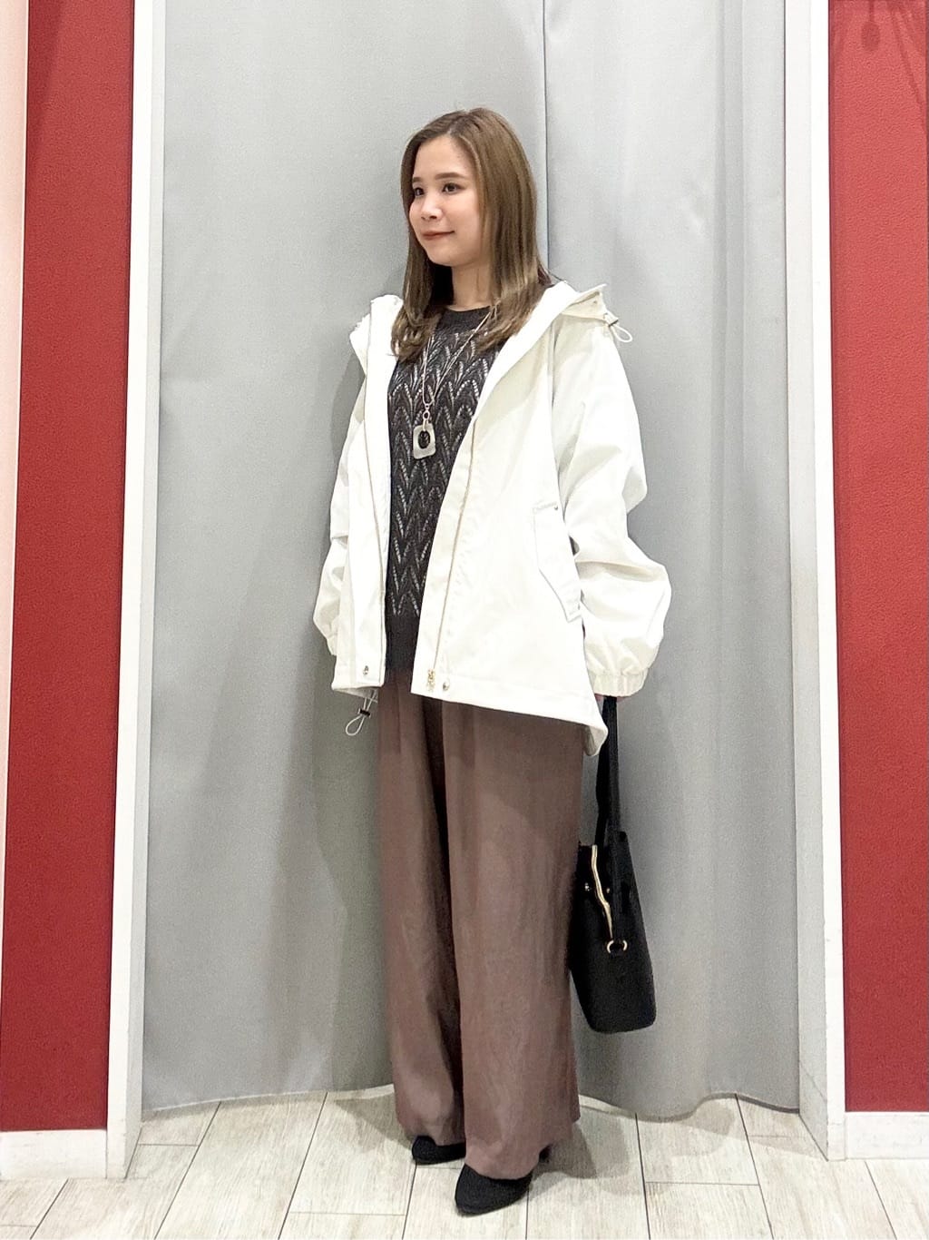 shioさんの「SHOO･LA･RUE｜【2点セット/洗濯機可/S-LL】透かし編みで涼やか 大人のドルマンニット」を使ったコーディネート