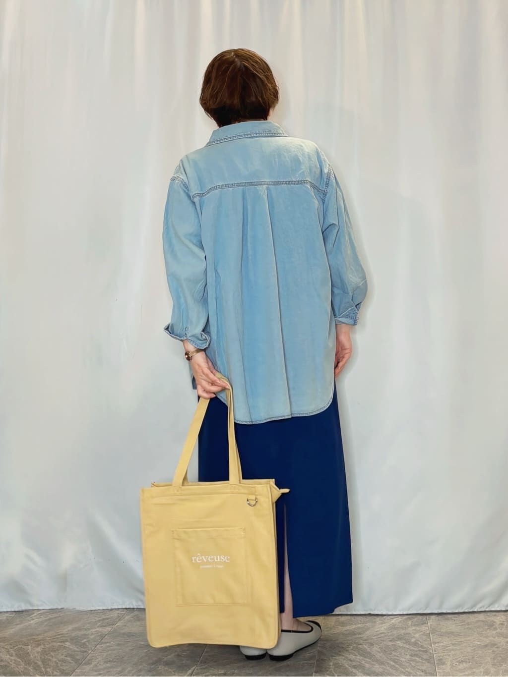 たみさんの「SHOO･LA･RUE｜【洗濯機可/体型カバー】こなれ感をプラスする ライトオンスデニムシャツ」を使ったコーディネート