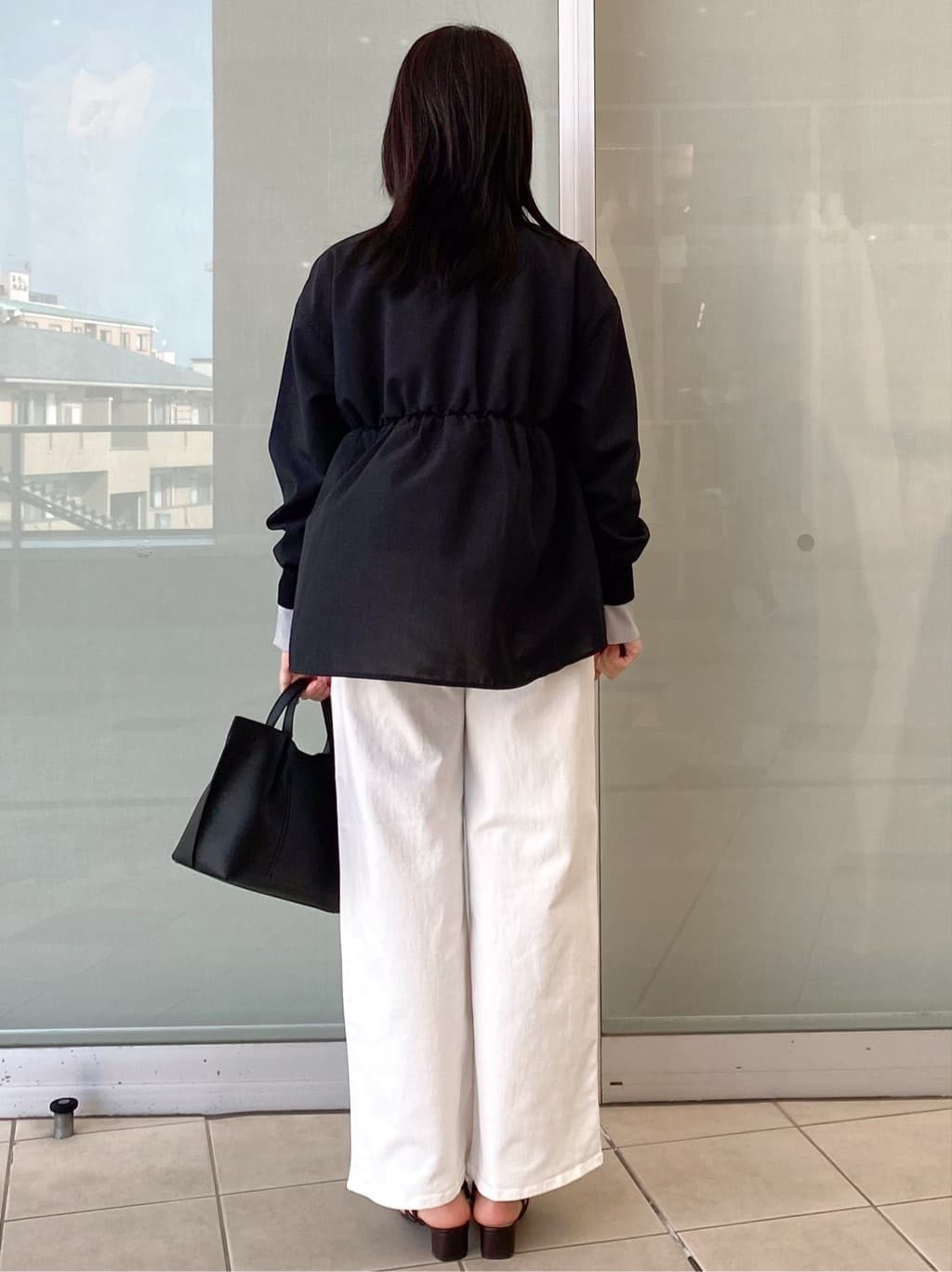 Jeanさんの「OPAQUE.CLIP｜ブラウス風Vネックカーディガン【洗濯機OK】」を使ったコーディネート