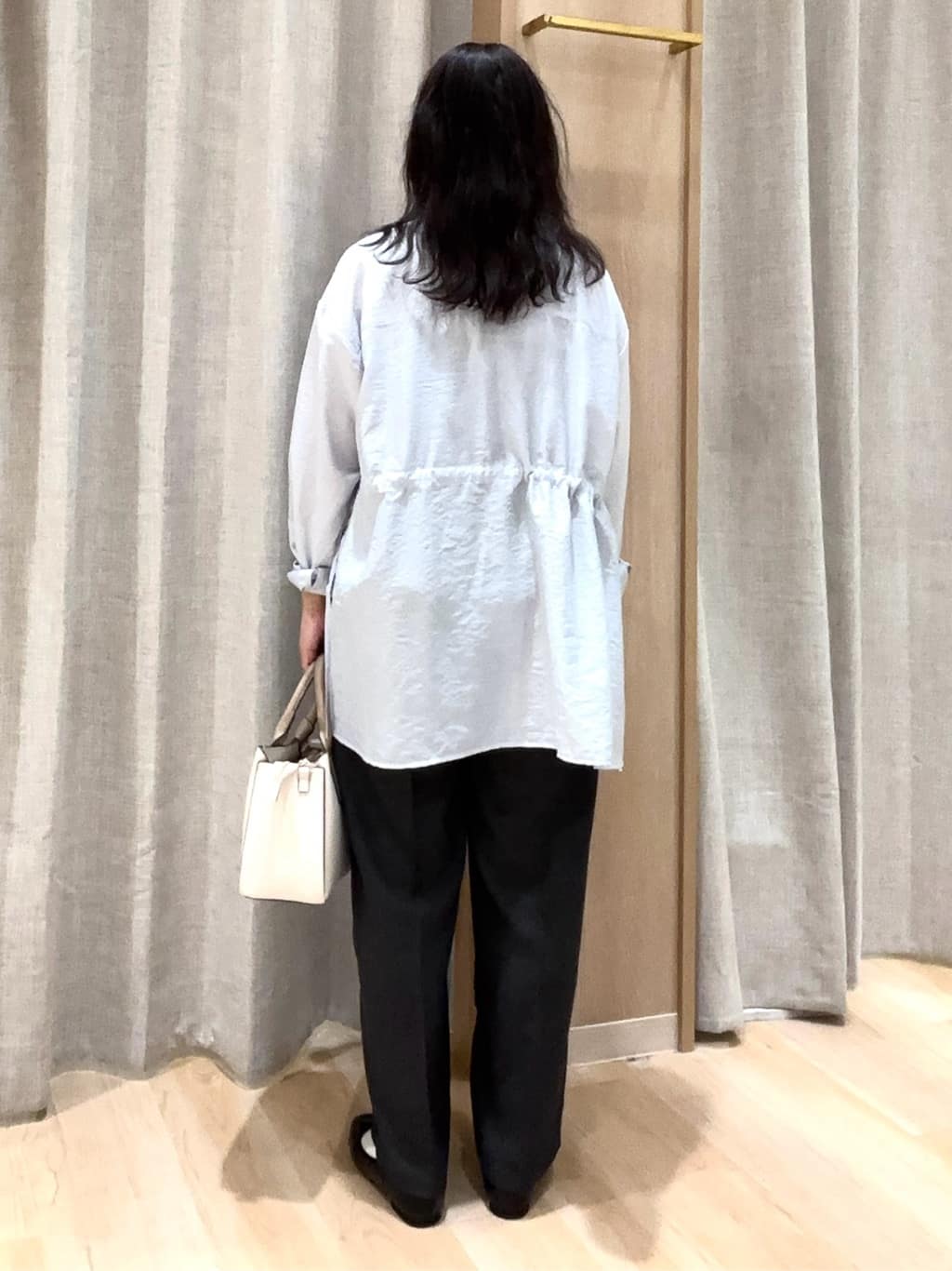 miraiさんの「grove｜高評価！【体型カバー・洗える】シアーサファリシャツジャケット」を使ったコーディネート