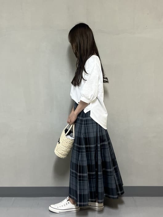 Minaさんの「Dessin｜【360度可愛い】バックヘンリーカットソー5分袖」を使ったコーディネート