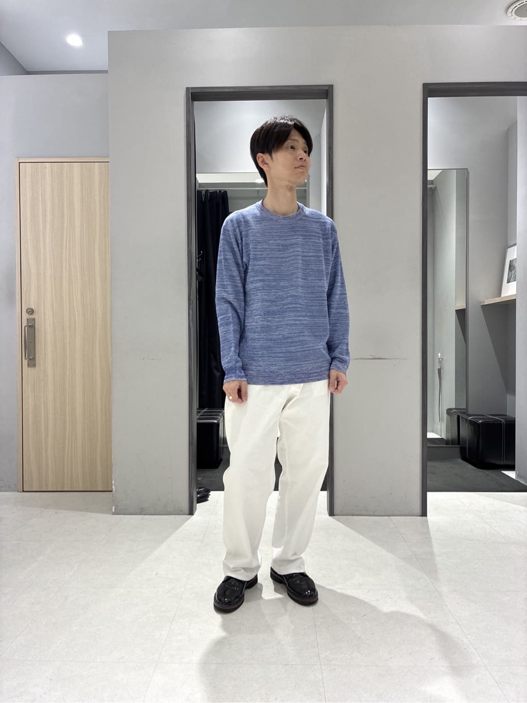 わいずみさんの「TAKEO KIKUCHI｜撥水ツイル スタンドカラー コート」を使ったコーディネート