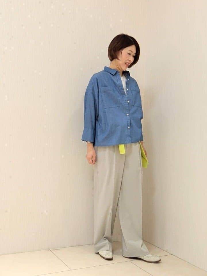 u-macoさんの「UNTITLED｜◆【コットン100%/洗える】エアリーデニムシャツ」を使ったコーディネート