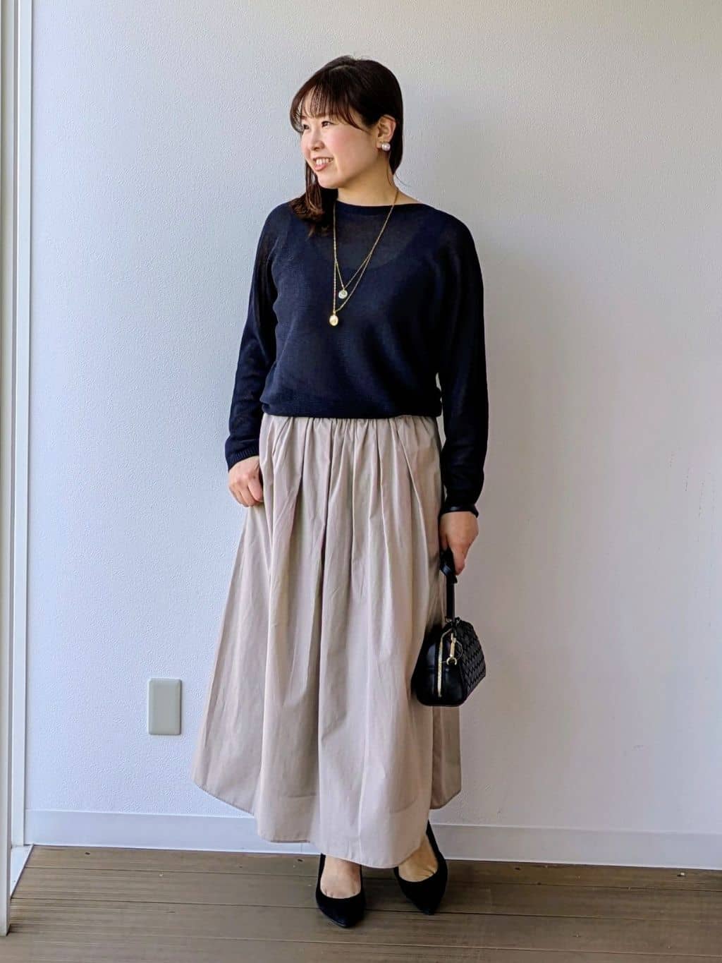 なみきさんの「UNTITLED｜【8色展開/程よい透け感】ドライタッチボートネックニット」を使ったコーディネート