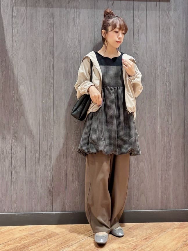 meiさんの「SHOO･LA･RUE｜【S-LL】女性らしさ漂うハートネック テレコ5分袖トップス」を使ったコーディネート