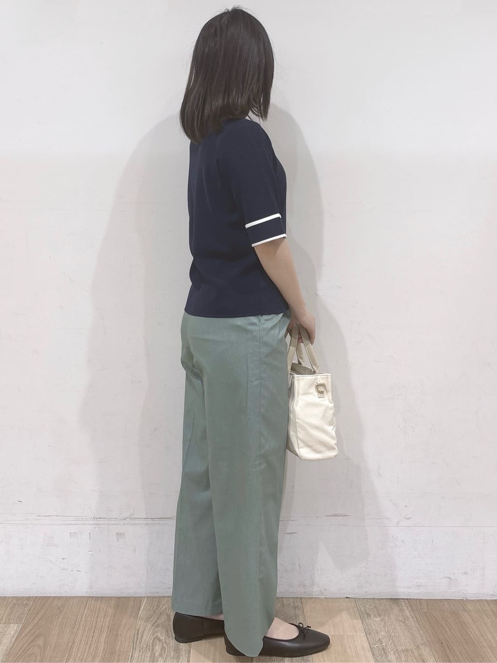 るーさんの「grove｜新色追加！【シリーズ累計36万枚/名品ニット】やわらかドライタッチ 袖メッシュ編みニット」を使ったコーディネート