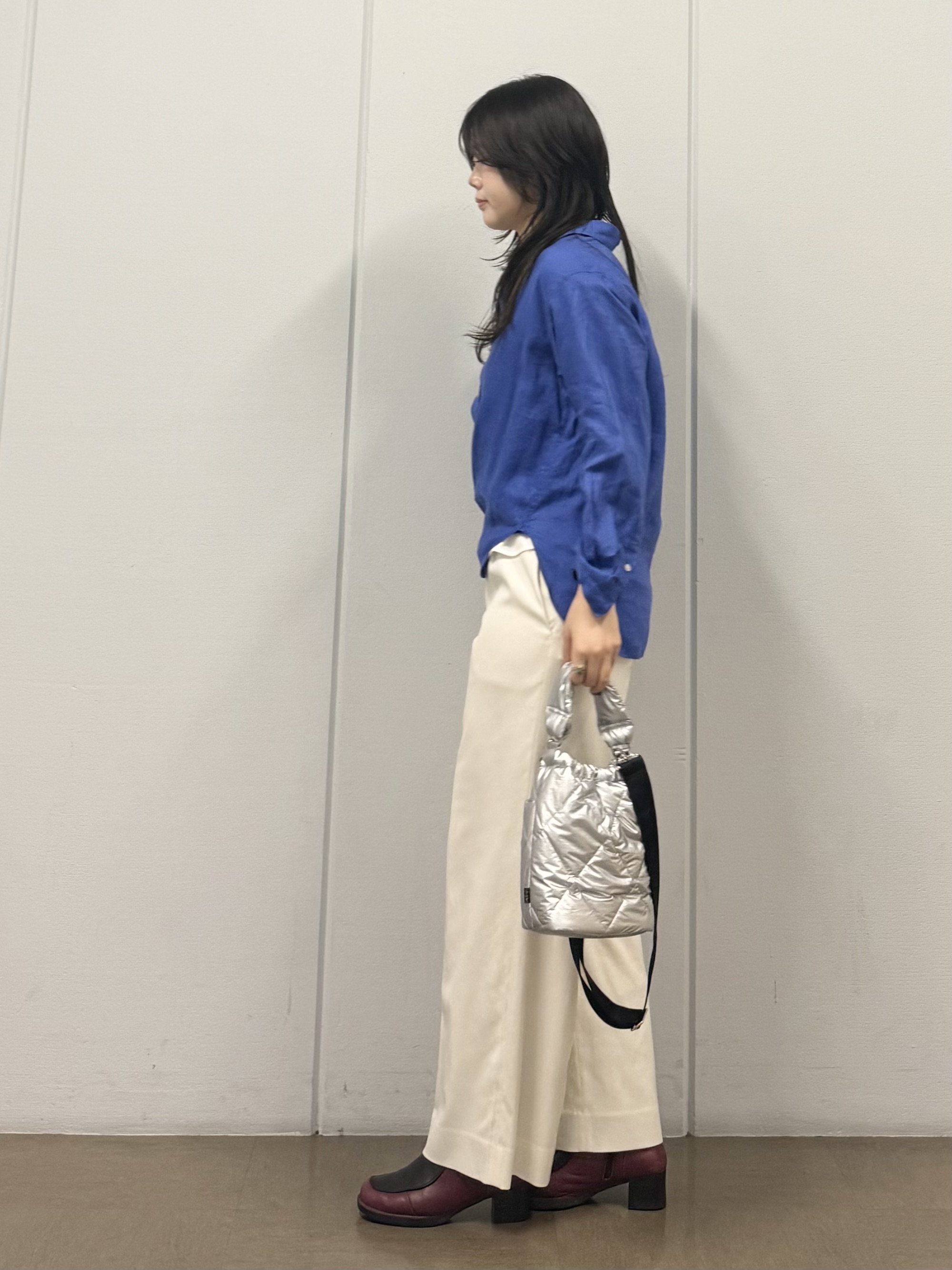 mizukiさんの「INDIVI｜【接触冷感／2WAY】カシュクールリネンシャツ」を使ったコーディネート