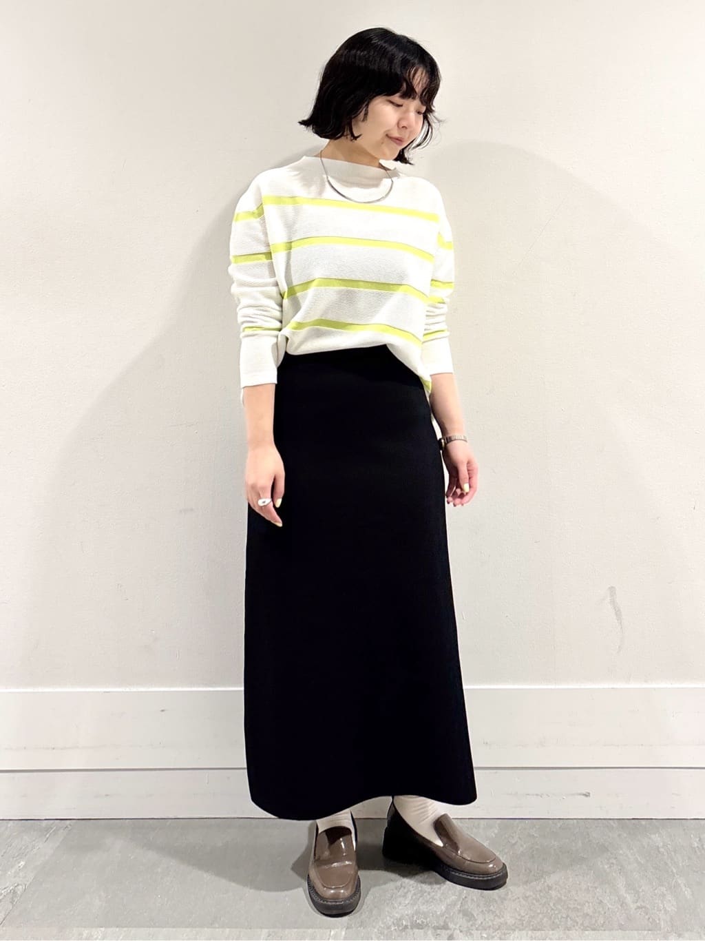 モエカさんの「UNTITLED｜◆【ゆったり/洗える】クロップドニットプルオーバー」を使ったコーディネート