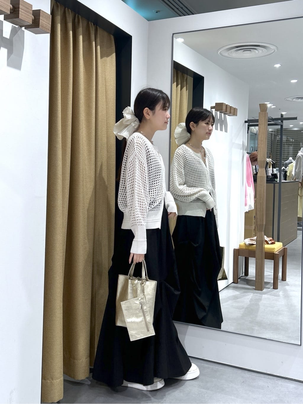 Renoさんの「INDIVI｜クルーネックメッシュカーディガン」を使ったコーディネート
