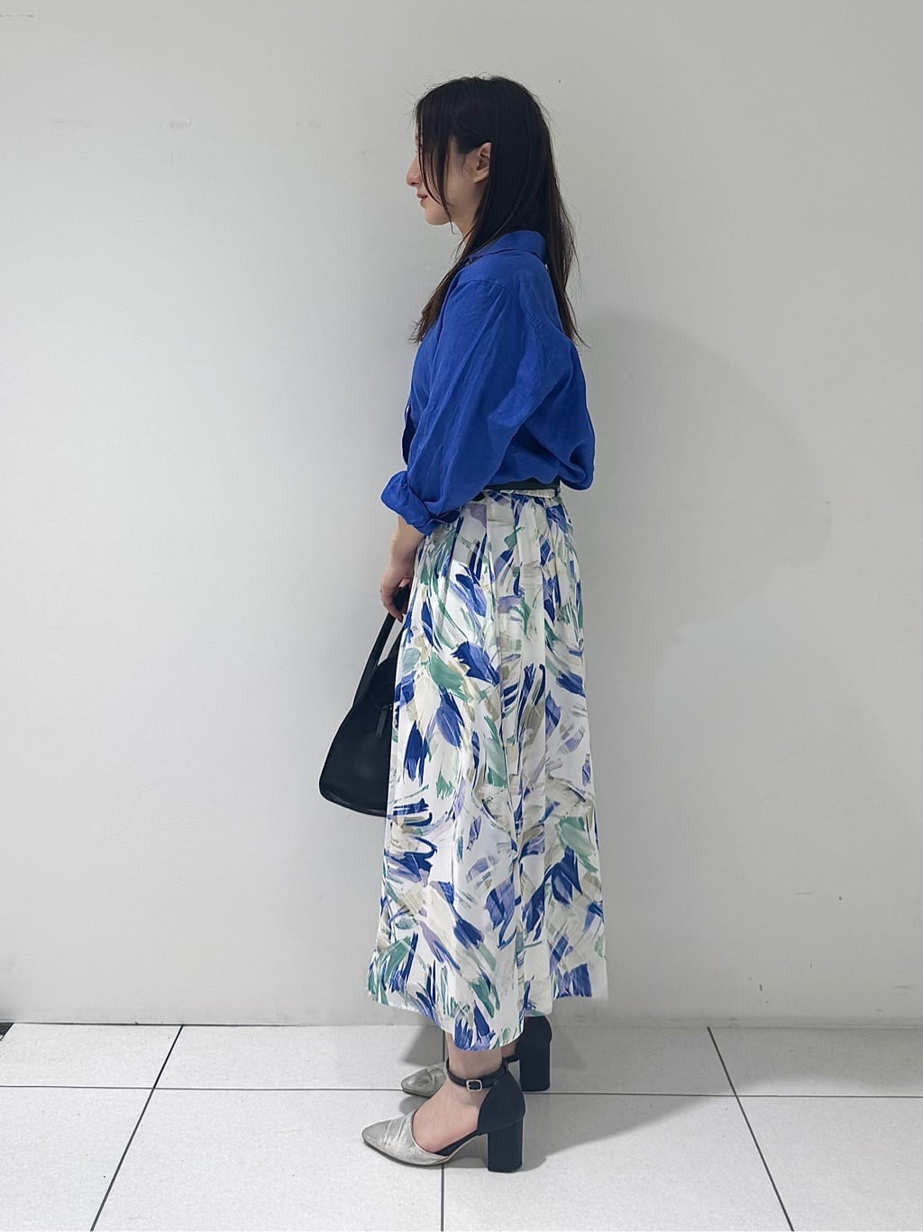 そんさんの「INDIVI｜【接触冷感／2WAY】カシュクールリネンシャツ」を使ったコーディネート