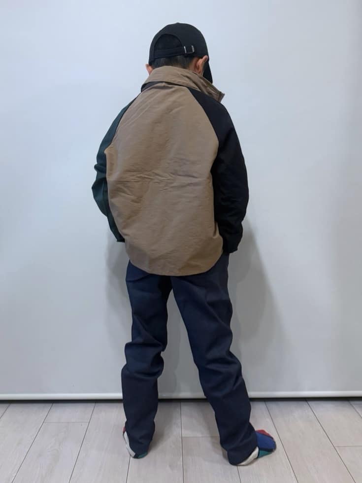 chさんの「THE SHOP TK｜【110－160】配色ナイロンブルゾン」を使ったコーディネート