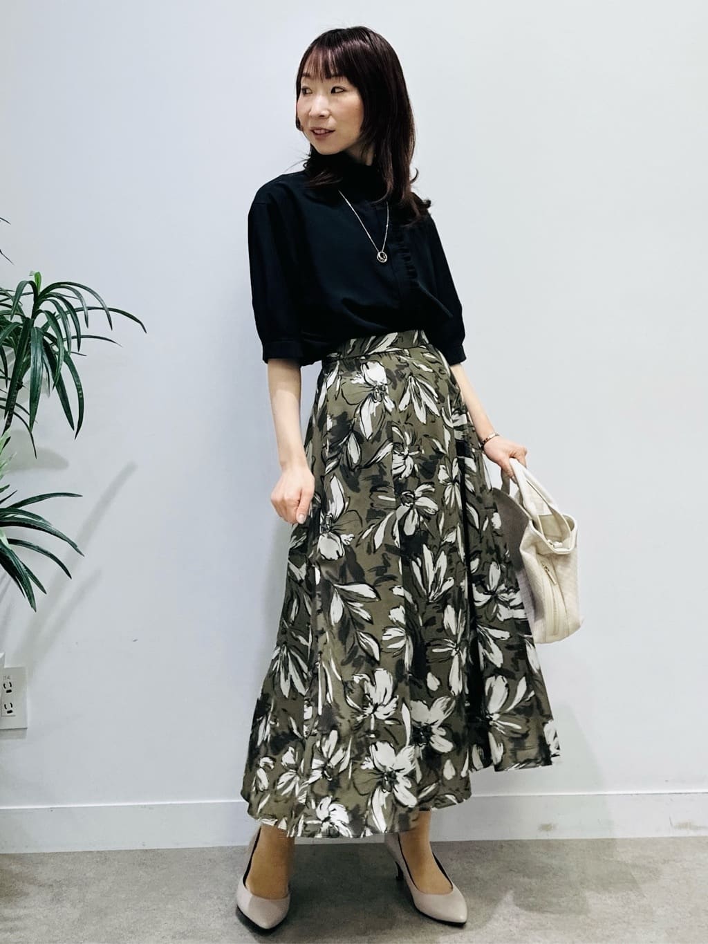 Miwaさんの「UNTITLED｜◆【9色展開/アンサンブル可】コットンクルーネックカーディガン」を使ったコーディネート