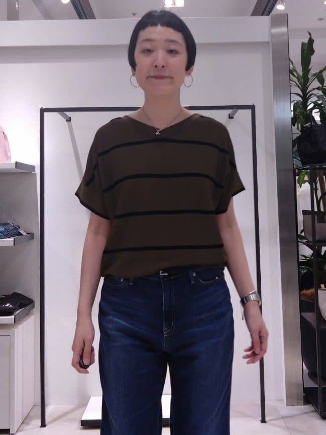 まちこさんの「UNTITLED｜【11色展開/体型カバー】前後2WAYフレンチスリーブニット」を使ったコーディネート