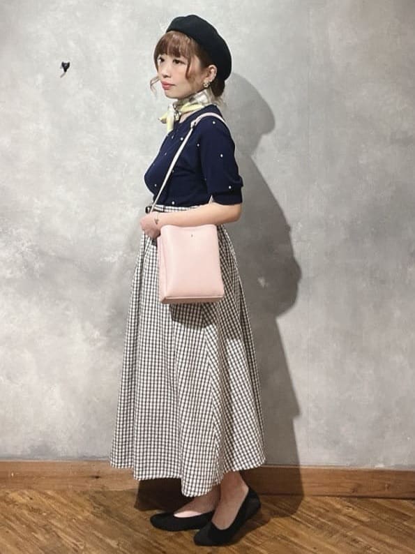 shellさんの「SHOO･LA･RUE｜【S-LL/二の腕カバー】品よく隠せる ドット刺繍5分袖ニット」を使ったコーディネート