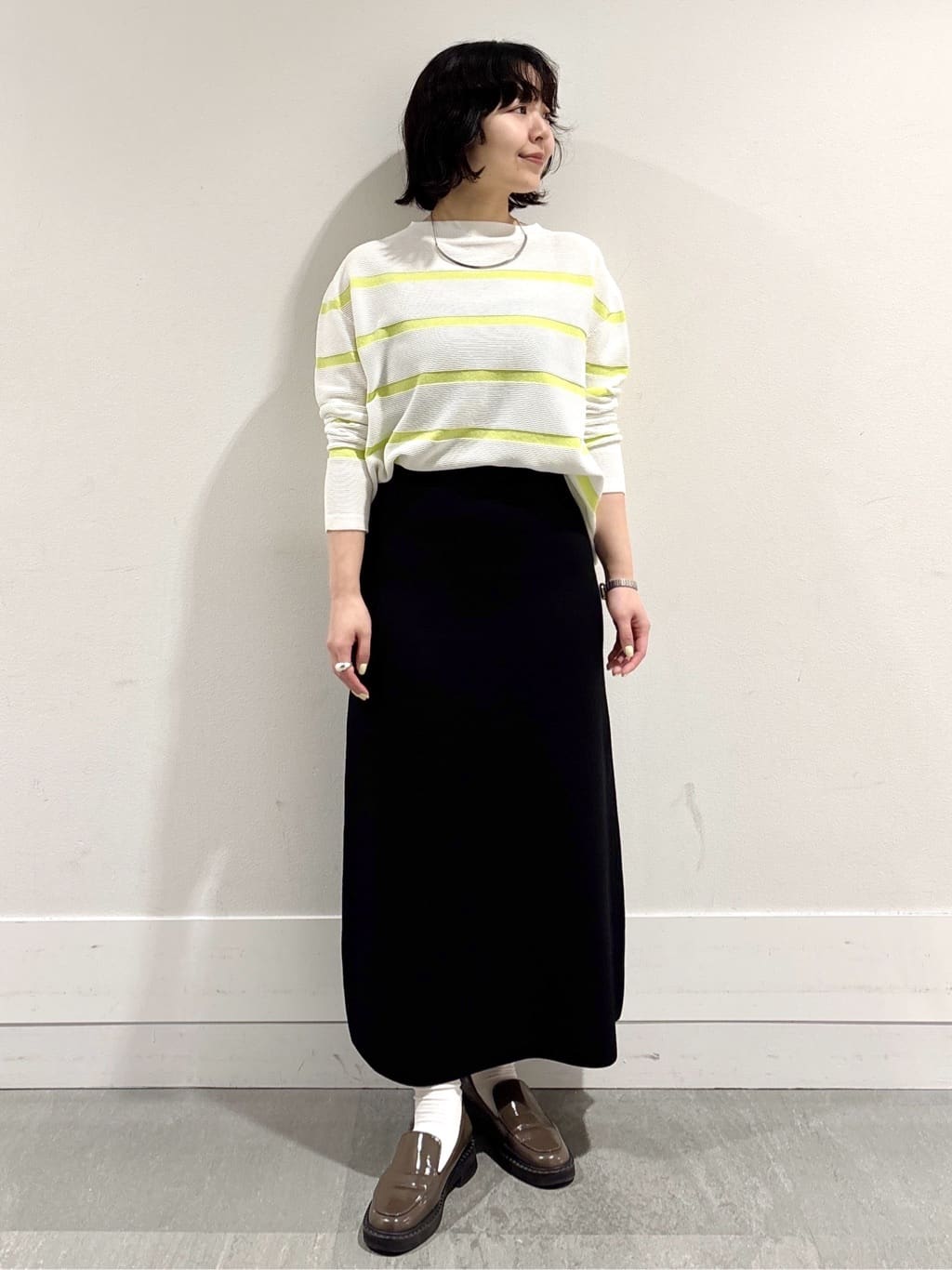 モエカさんの「UNTITLED｜◆【ゆったり/洗える】クロップドニットプルオーバー」を使ったコーディネート